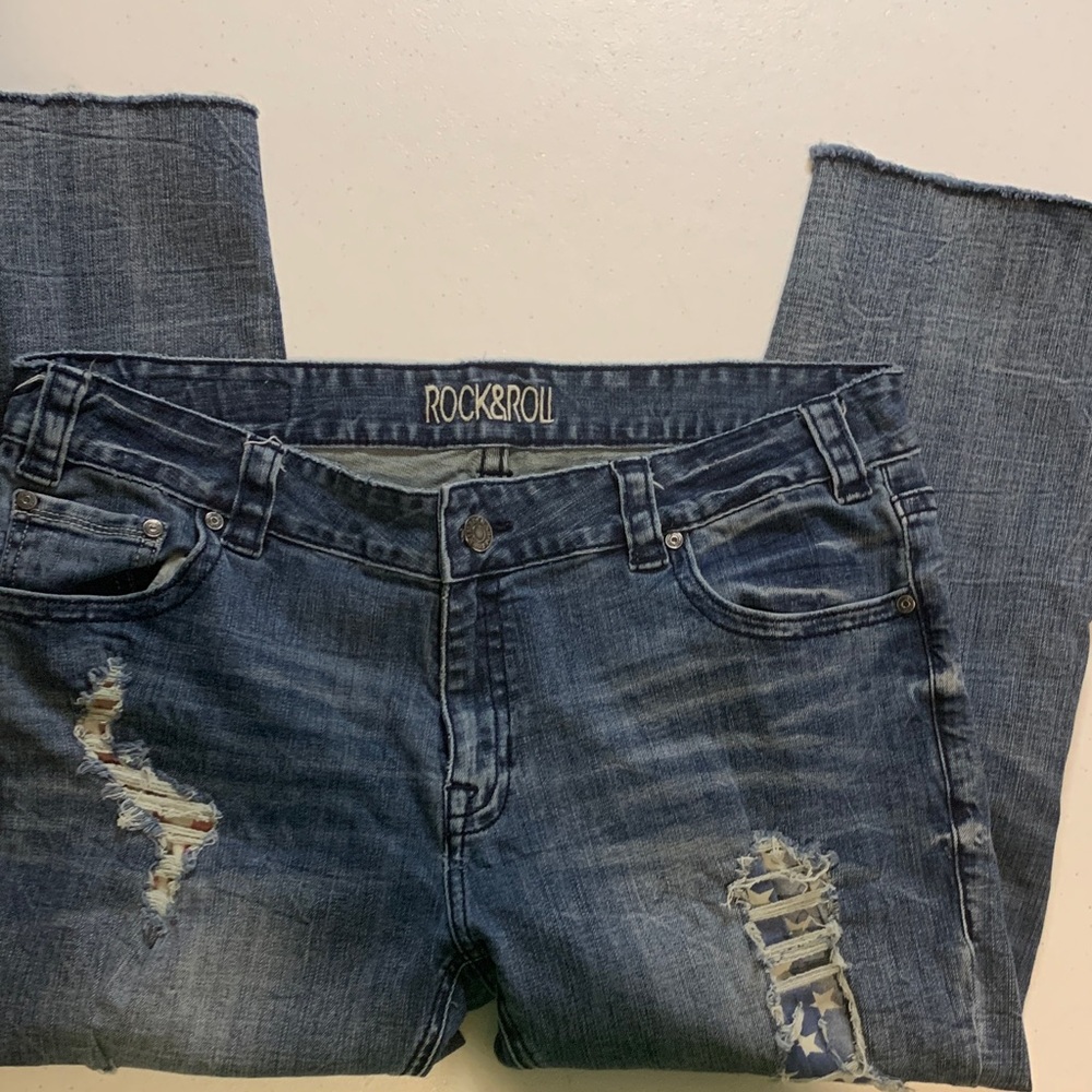 Rock & Roll Cowgirl  Distressed blue jeans. - Distressed Boyfriend crop size 33